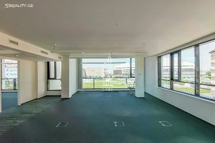 Pronájem kanceláře 458 m² Štětkova, Praha - Nusle