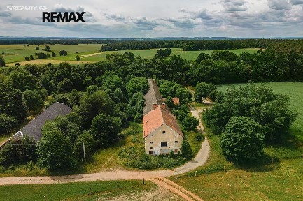 Prodej zemědělské usedlosti 830 m², pozemek 978 m²