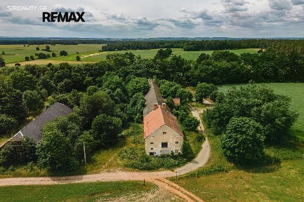 Prodej zemědělské usedlosti 830 m², pozemek 978 m²