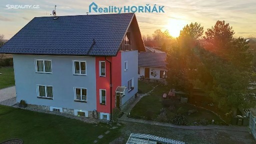 Prodej rodinného domu 360 m², pozemek 2030 m² Stádlec
