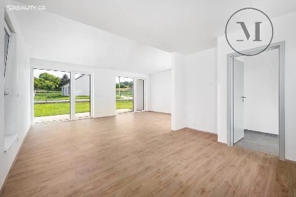 Prodej rodinného domu 127 m², pozemek 844 m² Závraty