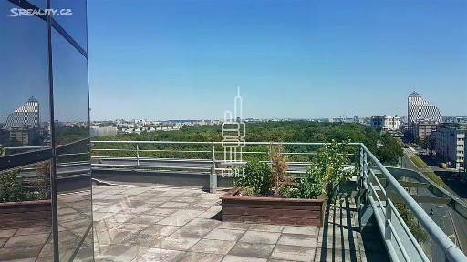 Pronájem kanceláře 1092 m² Vinohradská, Praha - Žižkov