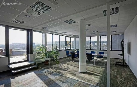 Pronájem kanceláře 708 m² Českomoravská, Praha - Libeň