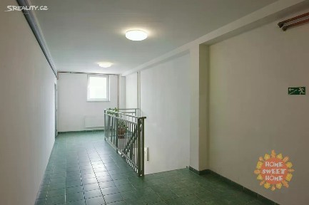 Pronájem kanceláře 206 m² Tiskařská, Praha - Malešice