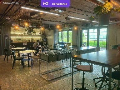 Pronájem kanceláře 1797 m² Pernerova, Praha - Karlín