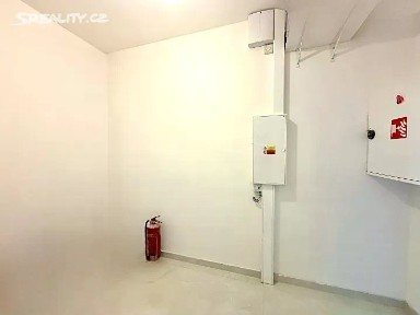 Pronájem ordinace 25 m² Přátelství, Praha
