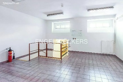 Pronájem skladového prostoru 140 m² U zeměpisného ústavu, Praha - Bubeneč
