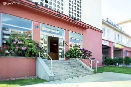 Pronájem obchodního prostoru 400 m² Počernická, Praha - Malešice