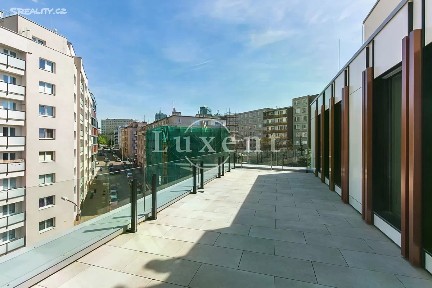 Pronájem kanceláře 423 m² Lomnického, Praha - Nusle