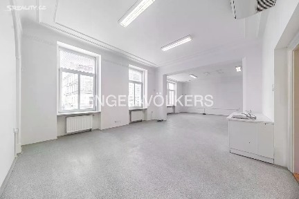 Pronájem ordinace 288 m² Sokolovská, Praha - Libeň