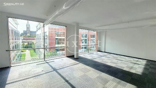 Pronájem kanceláře 416 m² Křižíkova, Praha - Praha 8