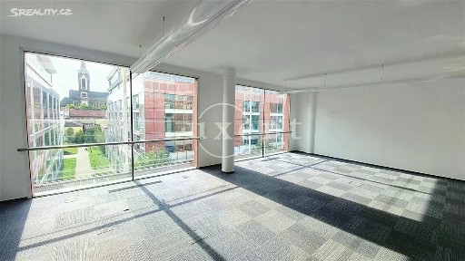 Pronájem kanceláře 870 m² Křižíkova, Praha - Praha 8