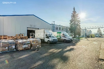 Pronájem skladového prostoru 3360 m² U Továren, Praha - Hostivař