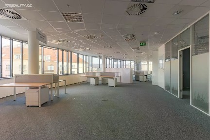 Pronájem kanceláře 708 m² Českomoravská, Praha - Libeň