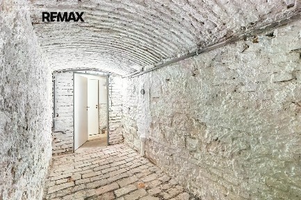 Pronájem skladového prostoru 6 m² Školská, Praha - Nové Město
