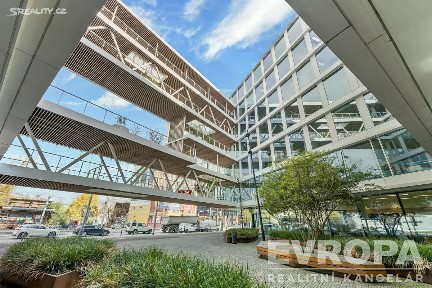 Pronájem kanceláře 171 m² Plynární, Praha - Holešovice