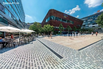 Pronájem kanceláře 743 m² Vyskočilova, Praha - Michle