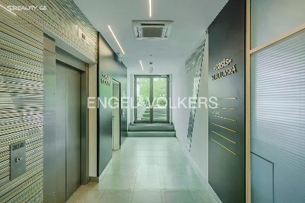 Pronájem kanceláře 311 m² Sokolovská, Praha - Karlín