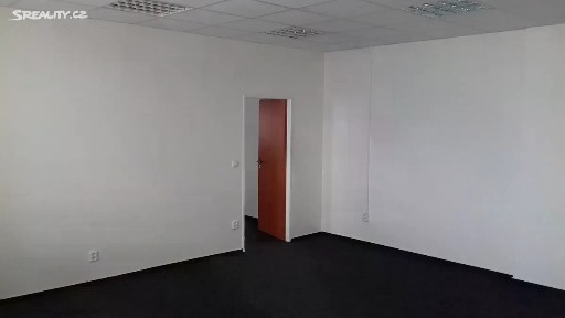 Pronájem kanceláře 150 m² Dobronická, Praha