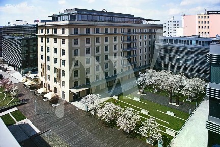 Pronájem kanceláře 653 m² Jankovcova, Praha - Holešovice