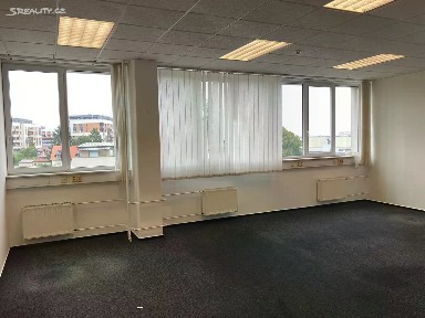 Pronájem kanceláře 36 m² Ringhofferova, Praha - Třebonice