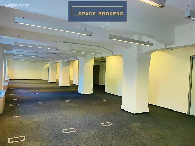 Pronájem kanceláře 620 m²