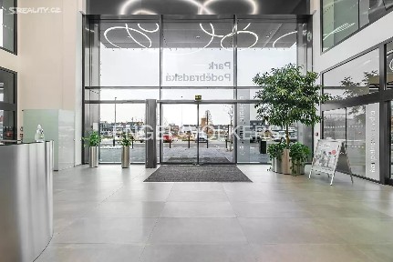 Pronájem kanceláře 200 m² Poděbradská, Praha - Vysočany