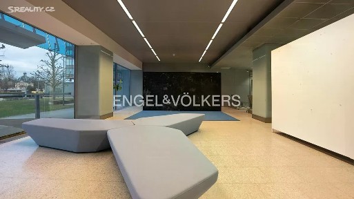 Pronájem komerční nemovitosti 500 m² Vinohradská, Praha - Vinohrady