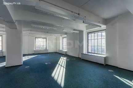 Pronájem kanceláře 653 m² Jankovcova, Praha - Holešovice