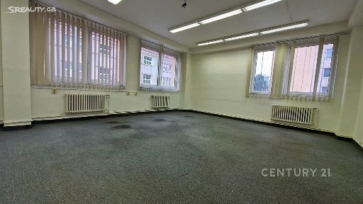 Pronájem kanceláře 36 m² Hartigova, Praha - Žižkov