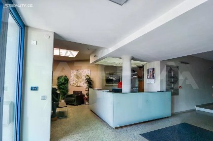 Pronájem kanceláře 861 m² U Plynárny, Praha - Michle