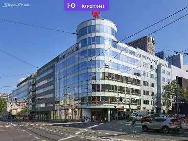 Pronájem kanceláře 1121 m² Plzeňská, Praha - Smíchov
