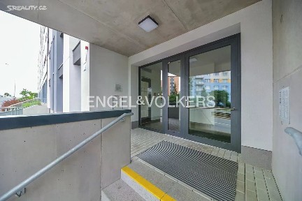 Pronájem obchodního prostoru 216 m² Švehlova, Praha - Hostivař