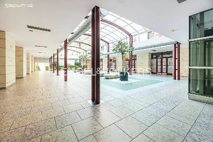 Pronájem kanceláře 1499 m² Sokolovská, Praha - Karlín