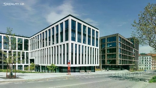 Pronájem kanceláře 526 m² Praha
