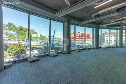 Pronájem kanceláře 454 m² Plzeňská, Praha - Smíchov