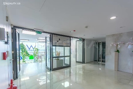 Pronájem obchodního prostoru 242 m² Šafránkova, Praha - Stodůlky