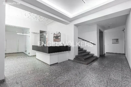 Pronájem skladového prostoru 329 m² Italská, Praha - Vinohrady