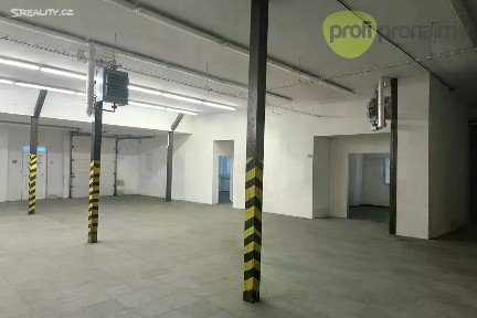 Pronájem obchodního prostoru 460 m²