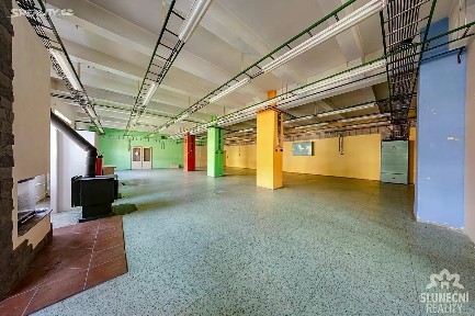 Pronájem výrobní haly, prostoru 320 m²