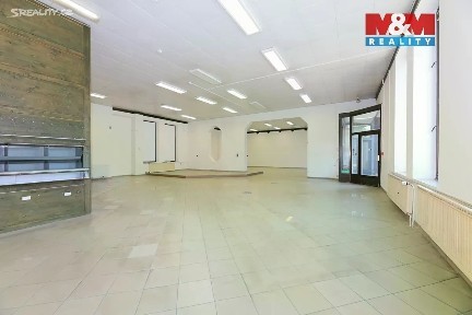 Pronájem obchodního prostoru 607 m²