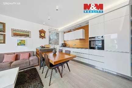 Prodej bytu 4+kk 103 m² Hybešova, Svitavy - Lány