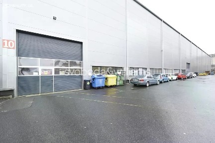Pronájem výrobní haly, prostoru 1380 m²