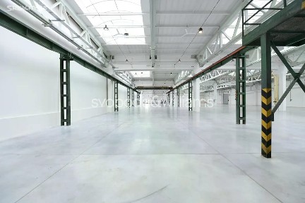 Pronájem skladového prostoru 13500 m²