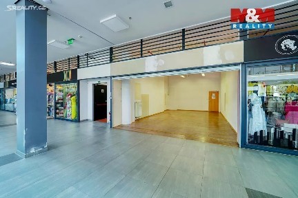 Pronájem obchodního prostoru 42 m²