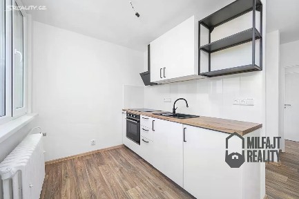 Prodej bytu 2+1 49 m² Sídliště, Hejnice
