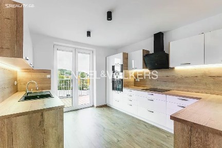 Pronájem bytu 3+kk 97 m² Na Kovárně, Plzeň - Doubravka