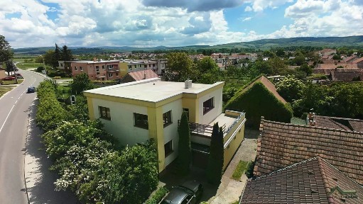 Prodej rodinného domu 199 m², pozemek 830 m² Hroznová Lhota