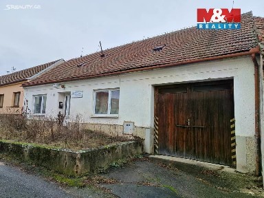 Prodej rodinného domu 380 m², pozemek 971 m² Náves, Popůvky
