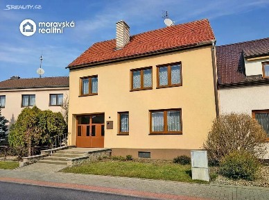 Prodej rodinného domu 242 m², pozemek 1058 m² Zahrádky, Neslovice